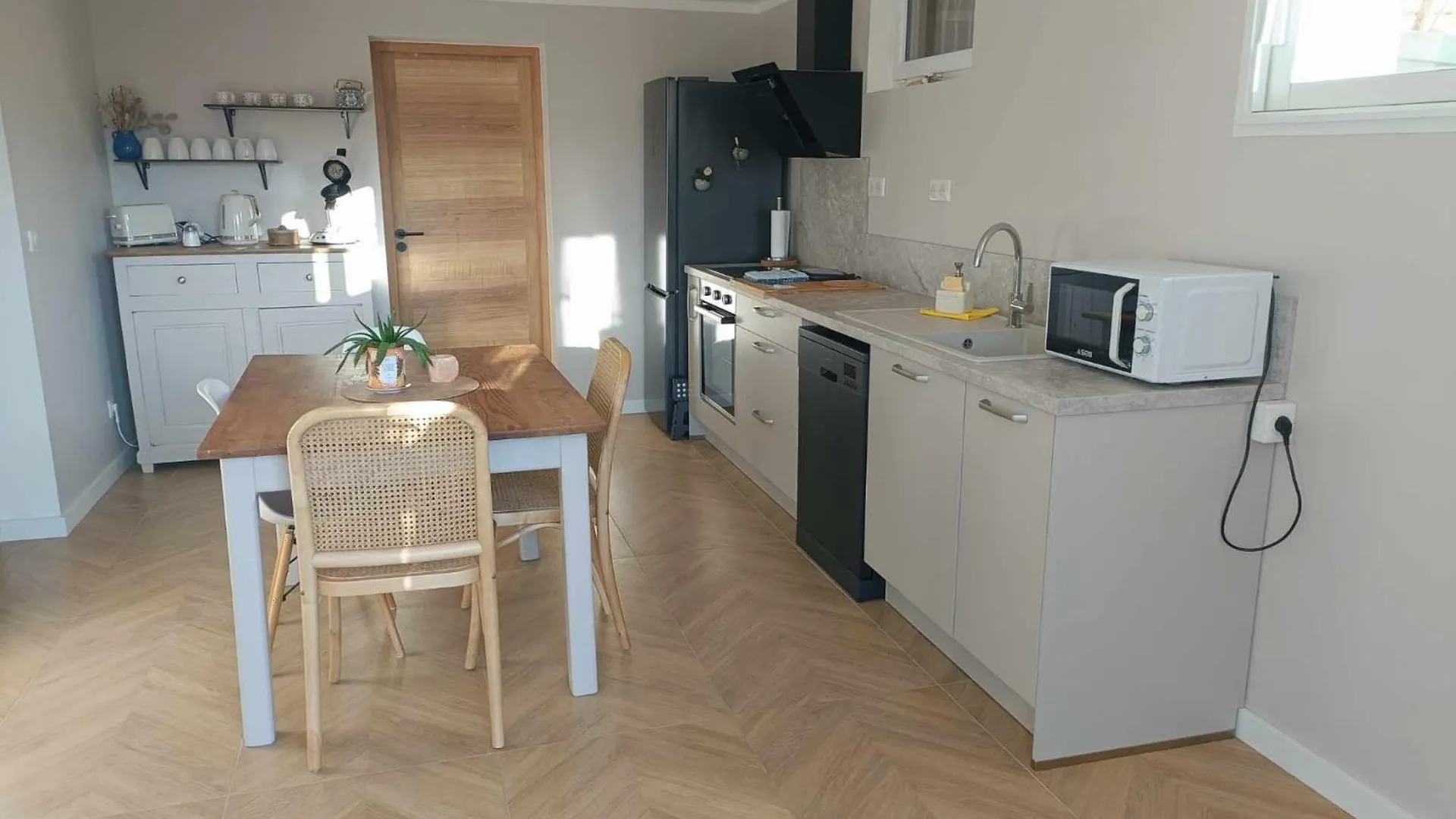 Apartment Le Jardin De Nigelle , Bas De Villa En Provence Mallemoisson France